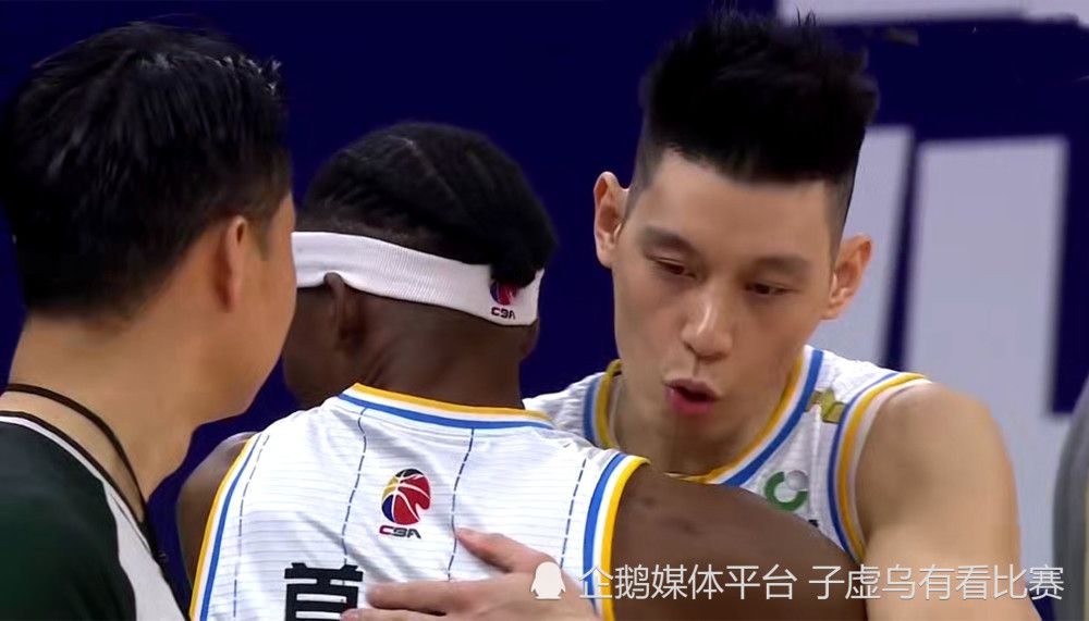 Shams表示：“我被告知比尔已经开始了恢复性训练，他在持续取得进步，他的目标是尽快复出，他将为此而持续努力，他可能在未来10天内回归，太阳一直在谨慎对待他的背伤。